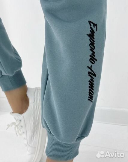 Спортивный костюм женский