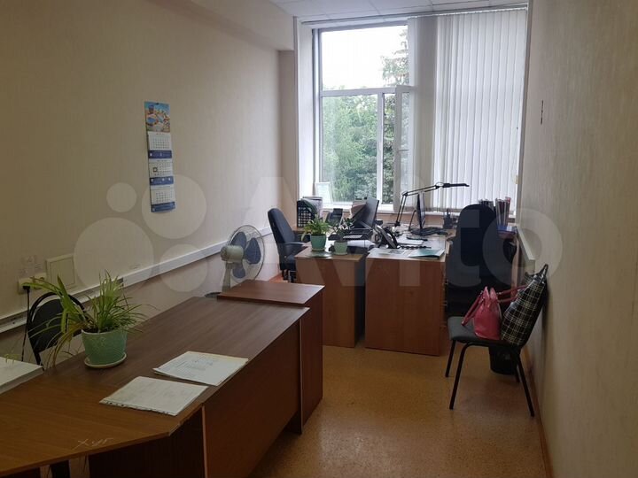 Офисный этаж, 1205 м²