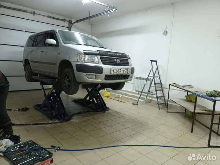 Автоподъемник ножничный