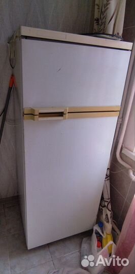 Холодильник атлант бу
