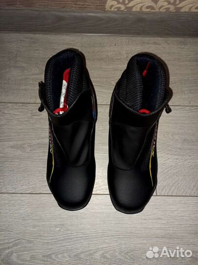 Женские лыжные ботинки salomon