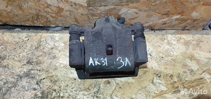 Суппорт задний левый Kia Sorento 2002-2009