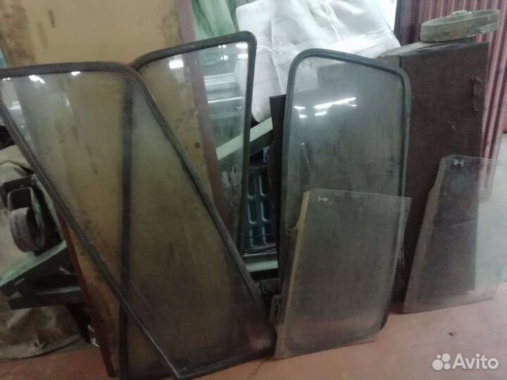 Стекла боковые и задних дверей Volvo 145-245