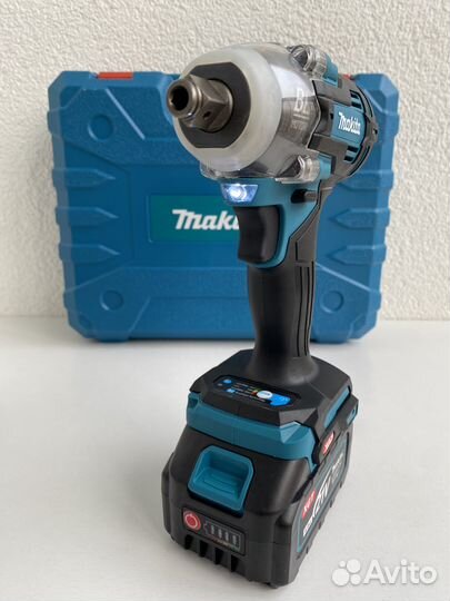 Гайковерт с набором Makita