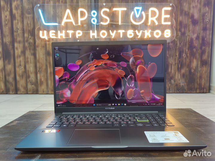 Asus oled Ryzen 5 16GB Vega Graphics