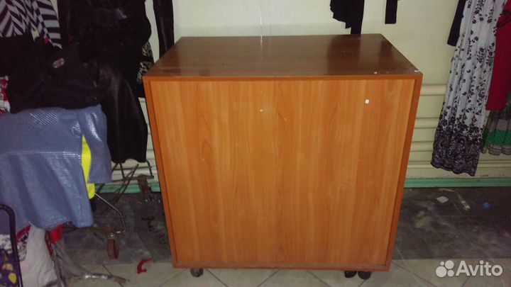 Стол деревянный