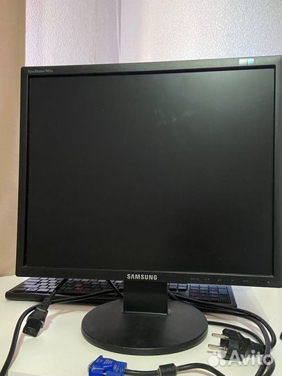 Монитор Samsung