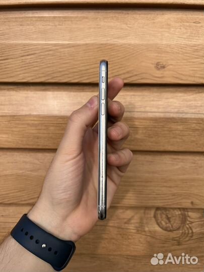iPhone X, 64 ГБ