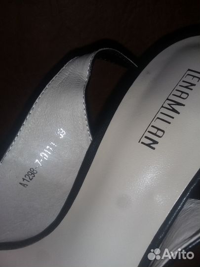 Босоножки новые