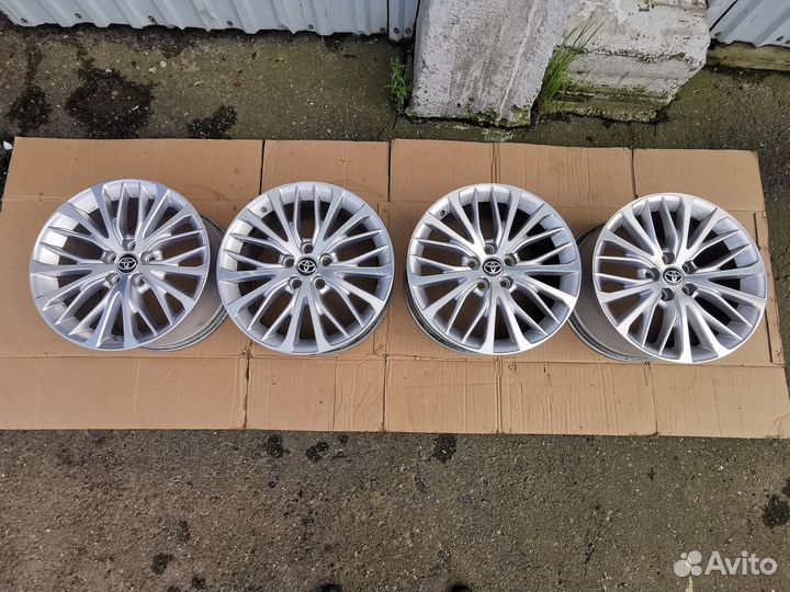 Диски на Toyota Camry v70 r 18 оригинал