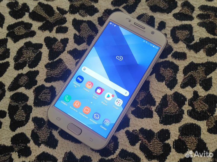 Телефон Samsung galaxy А7 2017 3/32