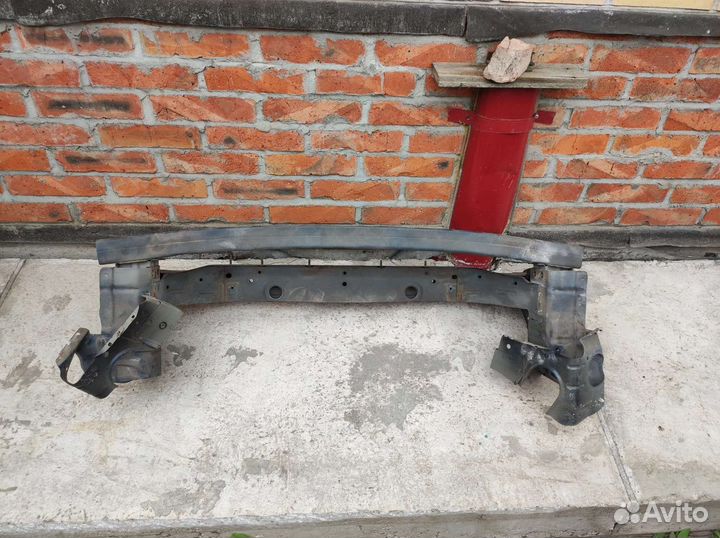 Усилитель бампера nissan sunny b15