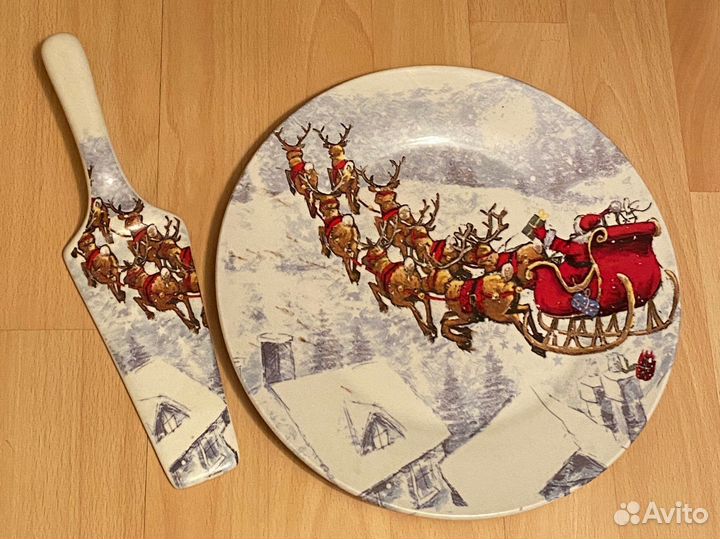 Блюдо с лопаткой