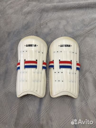 Щитки футбольные детские