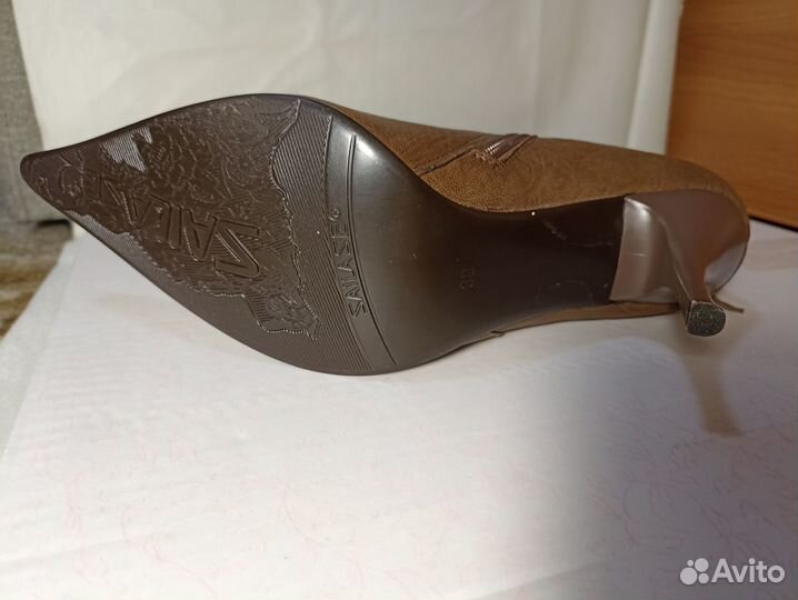 Сапоги Sailase 38 Новые,натуральная кожа, шпилька