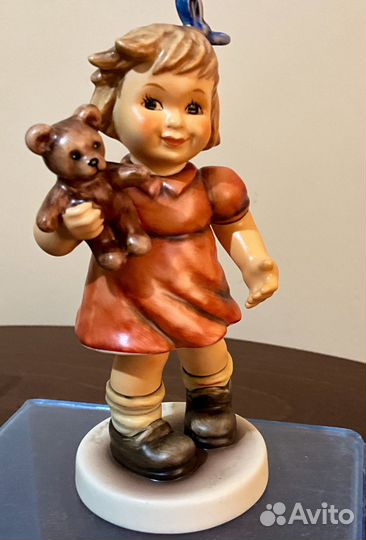 Фарфоровые фигурки детей. Цена за одну. Hummel