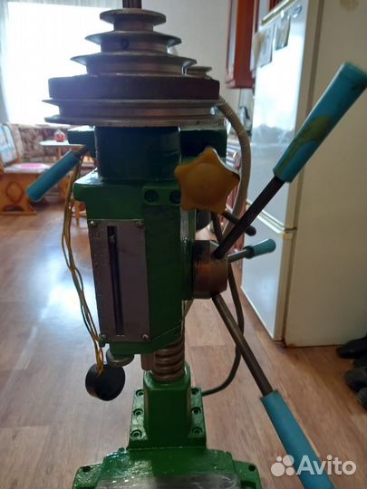 Сверлильный станок 2м112