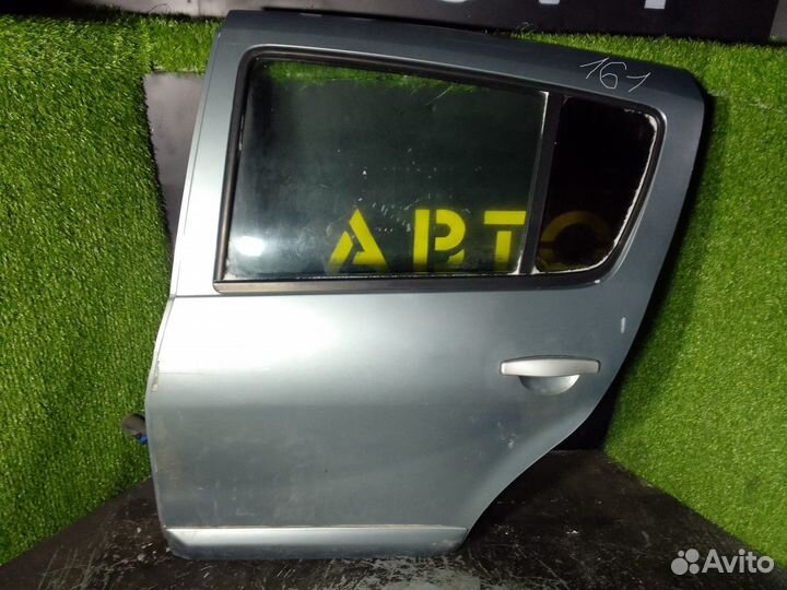 Дверь задняя левая Renault Sandero голое железо