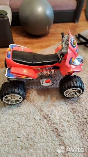 Детский квадроцикл на аккумуляторе