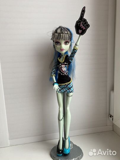 Кукла Монстер Хай Фрэнки Штейн-Группа поддержки