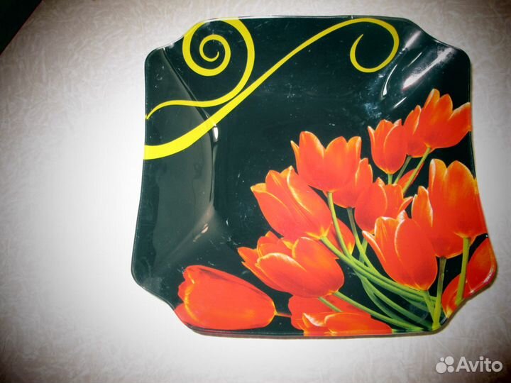 Блюдо цветное двух видов