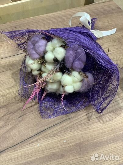 Букеты с конфетами и хлопком