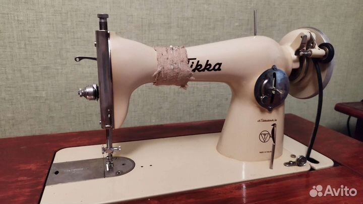 Швейная машинка Tikka