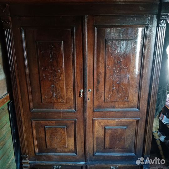 Шкаф антиквариат