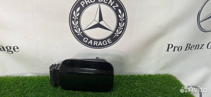 Лючок топливного бака Mercedes-Benz C-Класс