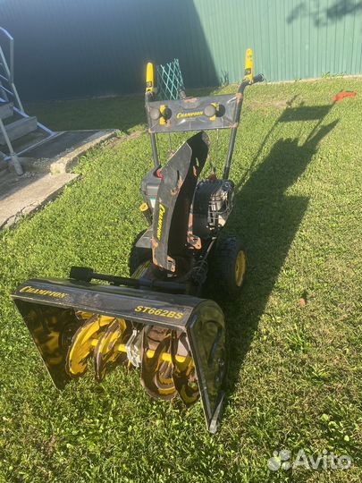 Снегоуборочная машина