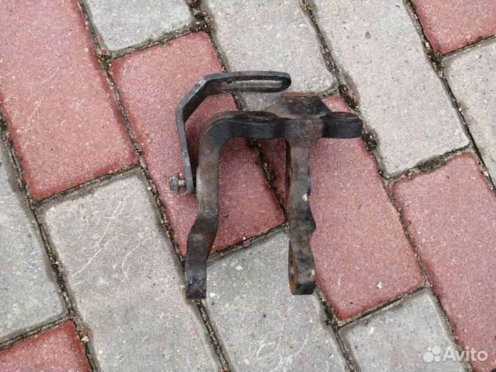 Кронштейн Генератора Подушка Двигателя Деу Матиз