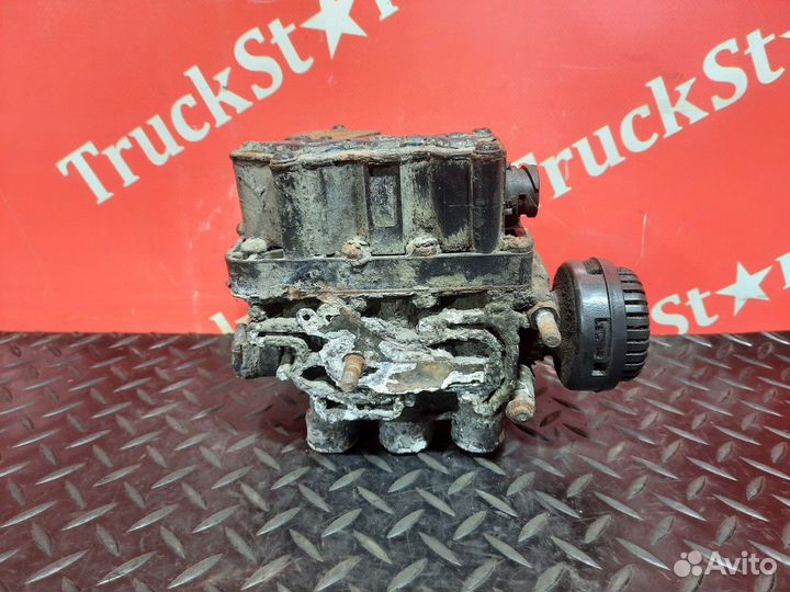 Кран уровня пола главный