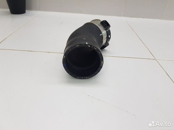 Патрубок (Geely Coolray)