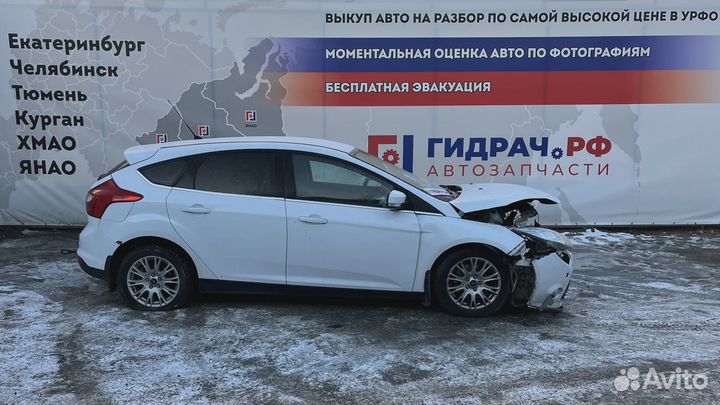 Фара противотуманная Ford Focus 3 1209177