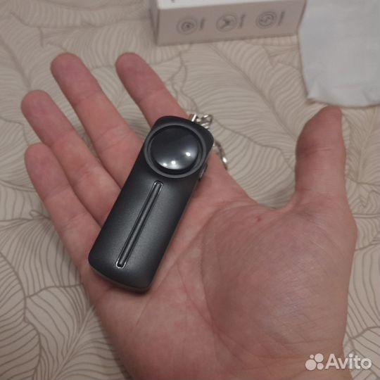 Карманный брелок-сигнализация для самозащиты