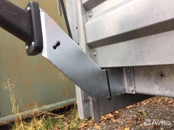 Кронштейн контурного фонаря прицепа мзса 817716/8