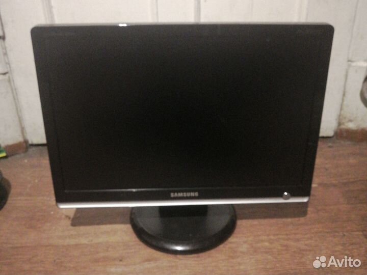 Монитор Samsung