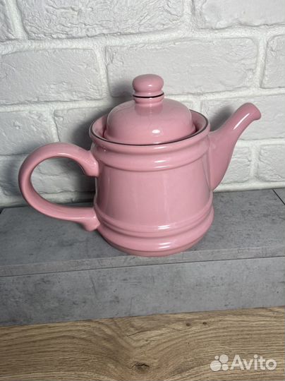 Большой керамический чайник розовый