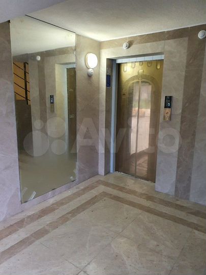 2-к. квартира, 82 м², 9/10 эт.