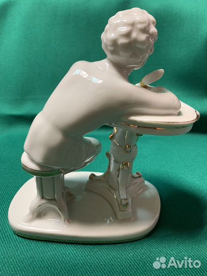 Статуэтка юный Пушкин. лфз