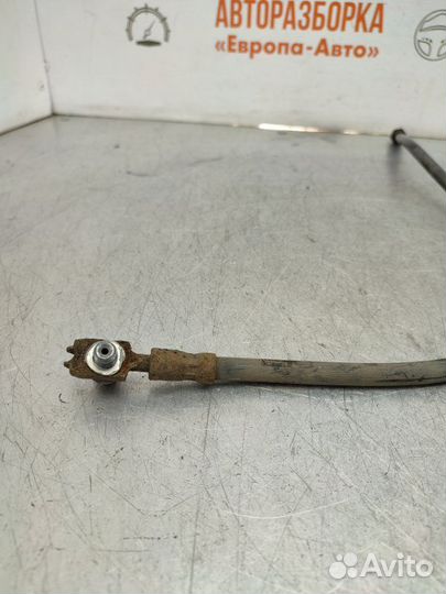 Шланг тормозной передний правый Volkswagen Passat