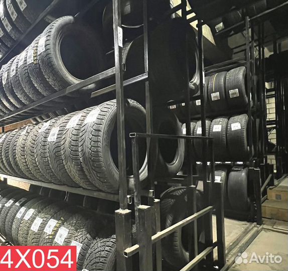 Dunlop Winter Maxx WM01 215/60 R17 95R