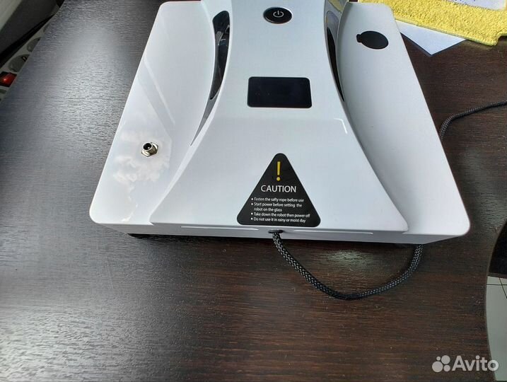 Робот для мойки окон с распылением квадратный