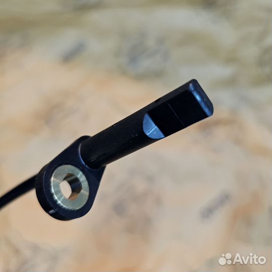 Датчик ABS передний левый Xtrail T32,Qashqai J11