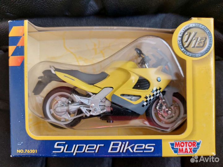 Коллекционная модель мотоцикла BMW K1200RS 1:18