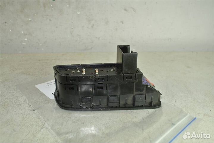 Кнопка открывания лючка бензобака Hyundai Grandeu