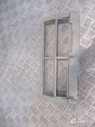 Рамка верхней кансоли Iveco 504009656