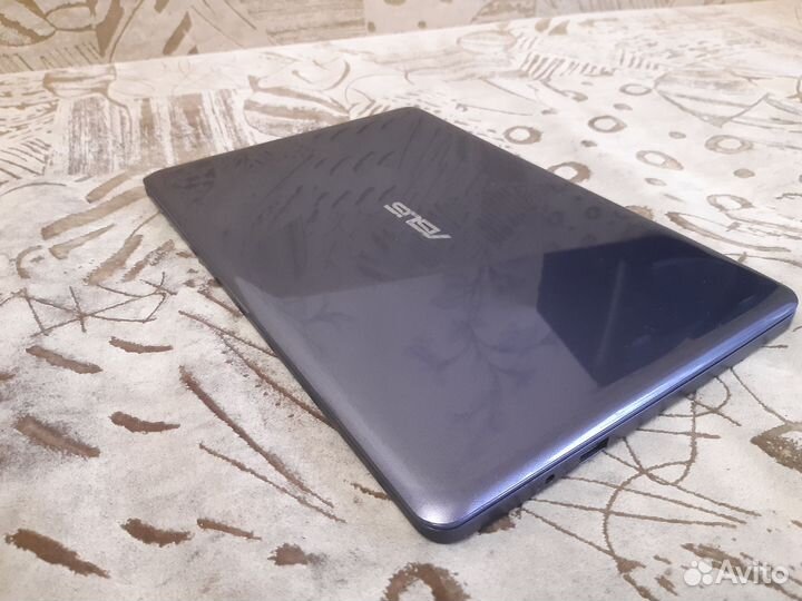 Asus VivoBook E203MA- FD004R /Pentium N5000