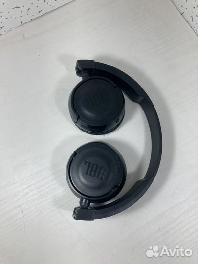 Беспроводные наушники JBL T450BT