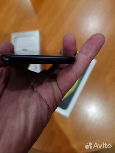 iPhone SE (2020), 128 ГБ